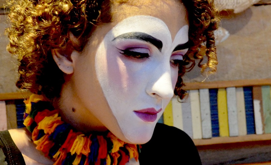 Curso de Automaquiagem: Como Fazer Maquiagens Artísticas – Passo a Passo  com Fotos